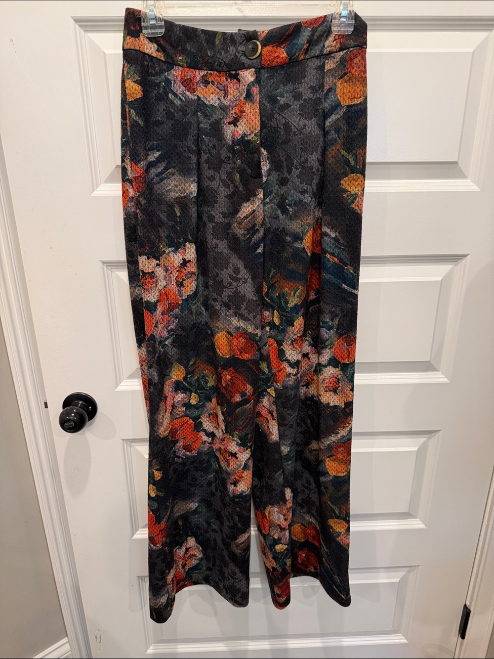 Dark Floral Knit Pants